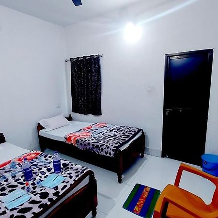 Nilam Guest House Bodh Gaya Ngoại thất bức ảnh
