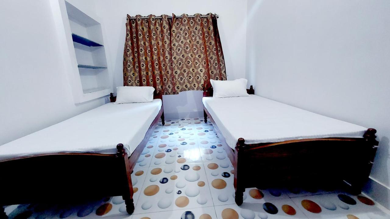 Nilam Guest House Bodh Gaya Ngoại thất bức ảnh
