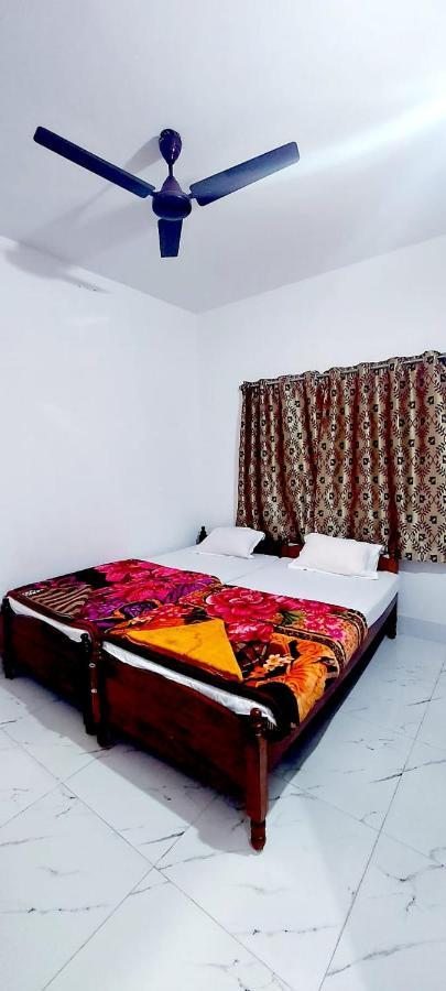 Nilam Guest House Bodh Gaya Ngoại thất bức ảnh
