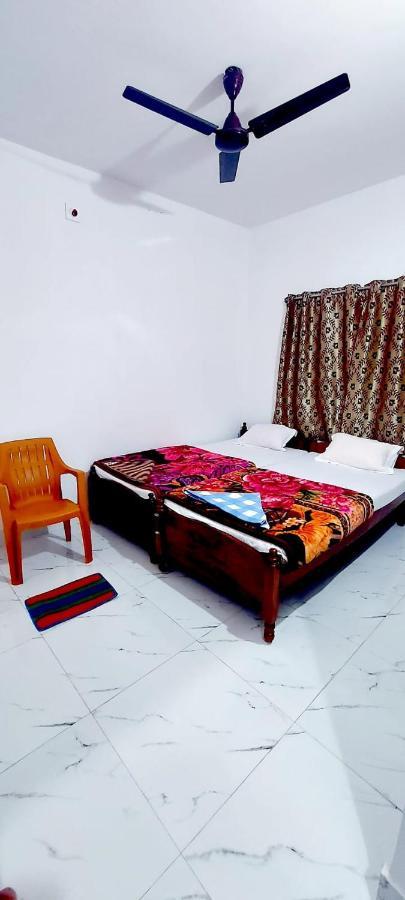 Nilam Guest House Bodh Gaya Ngoại thất bức ảnh